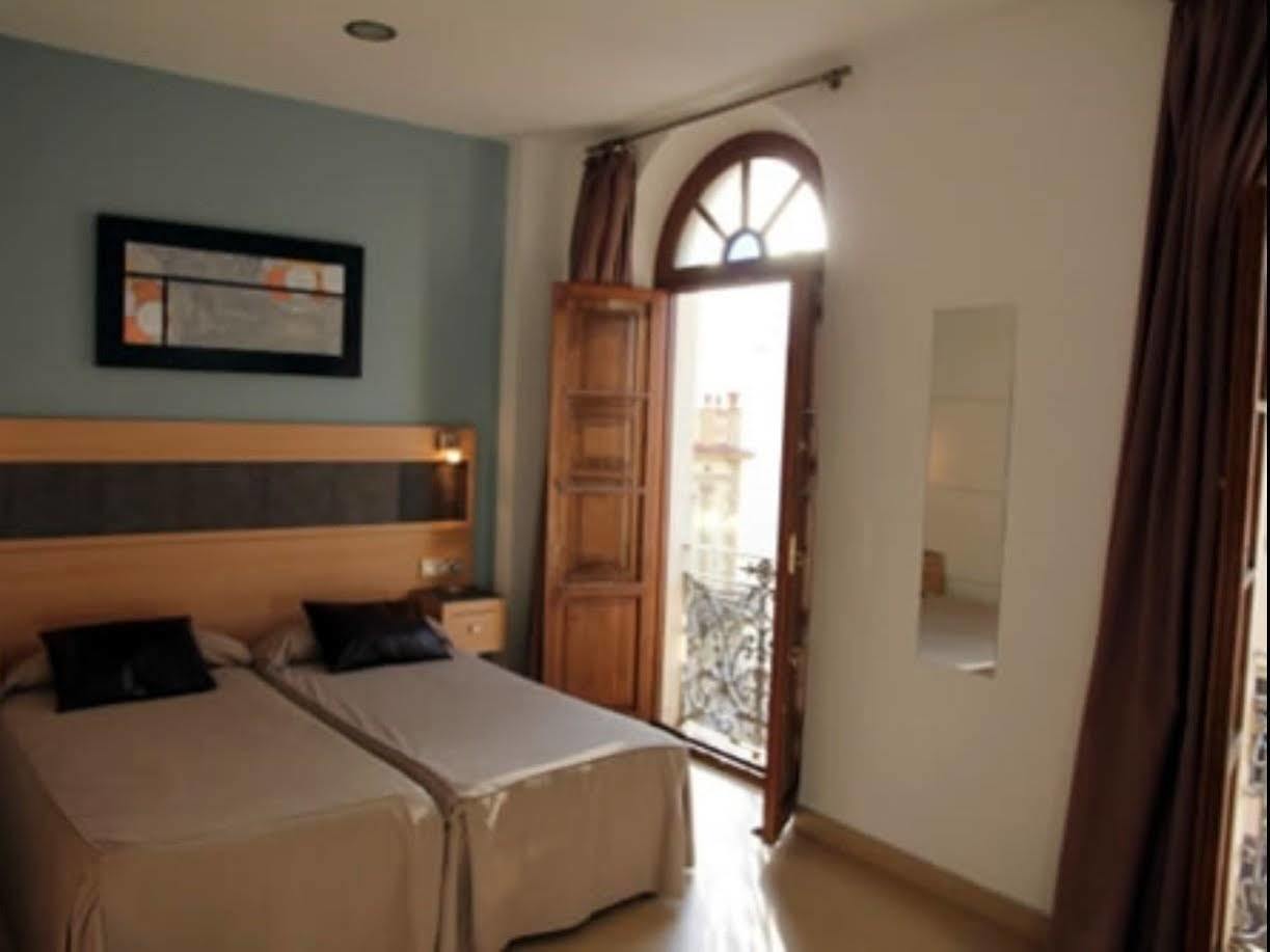 Hostal Plaza Ruiz เซวตา ภายนอก รูปภาพ